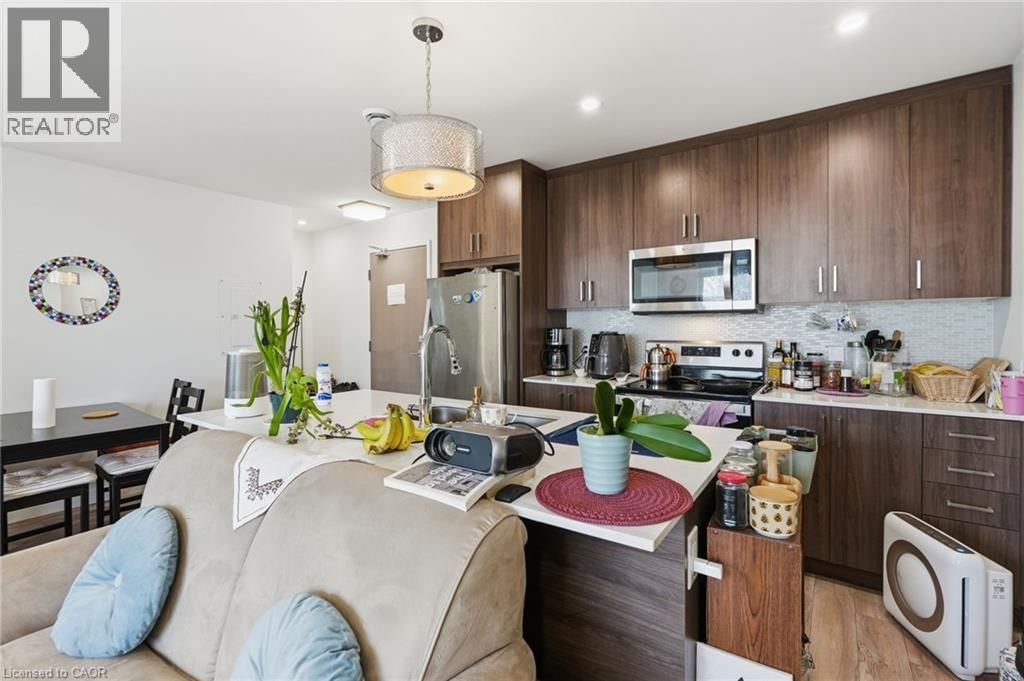 306 - 479 CHARLTON AVENUE EAST Image 6