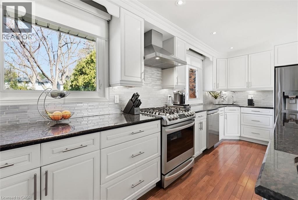 3299 SPRUCE AVENUE Image 14