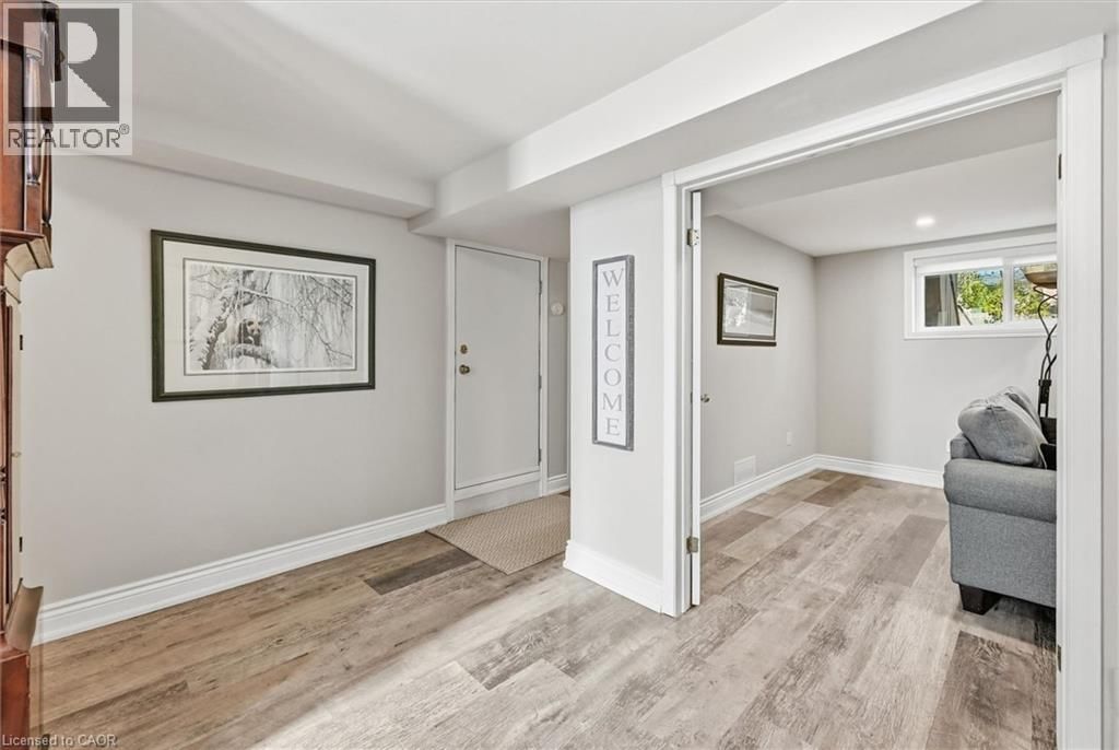 3299 SPRUCE AVENUE Image 27