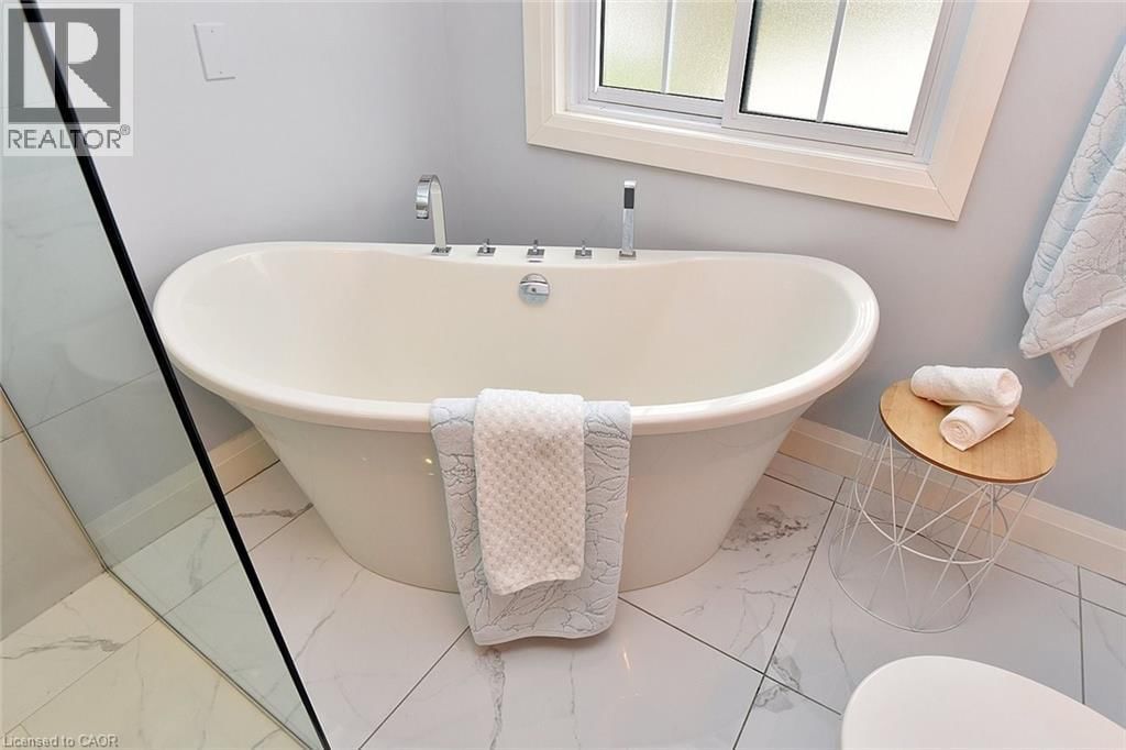 291 CARLA COURT Image 34