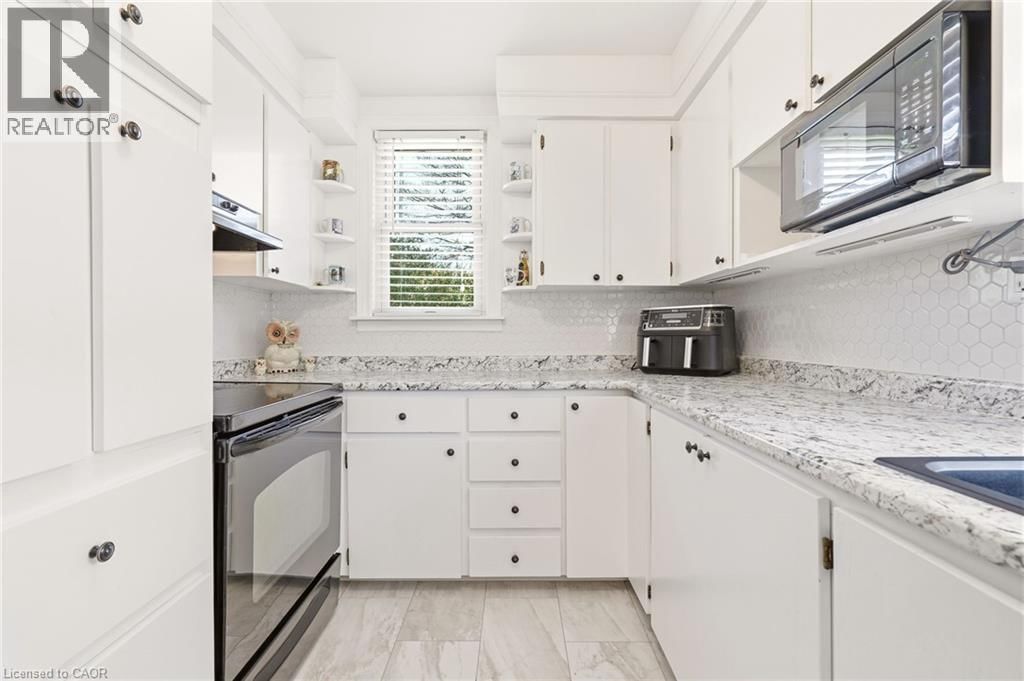 15 ROSELLE PLACE Image 13