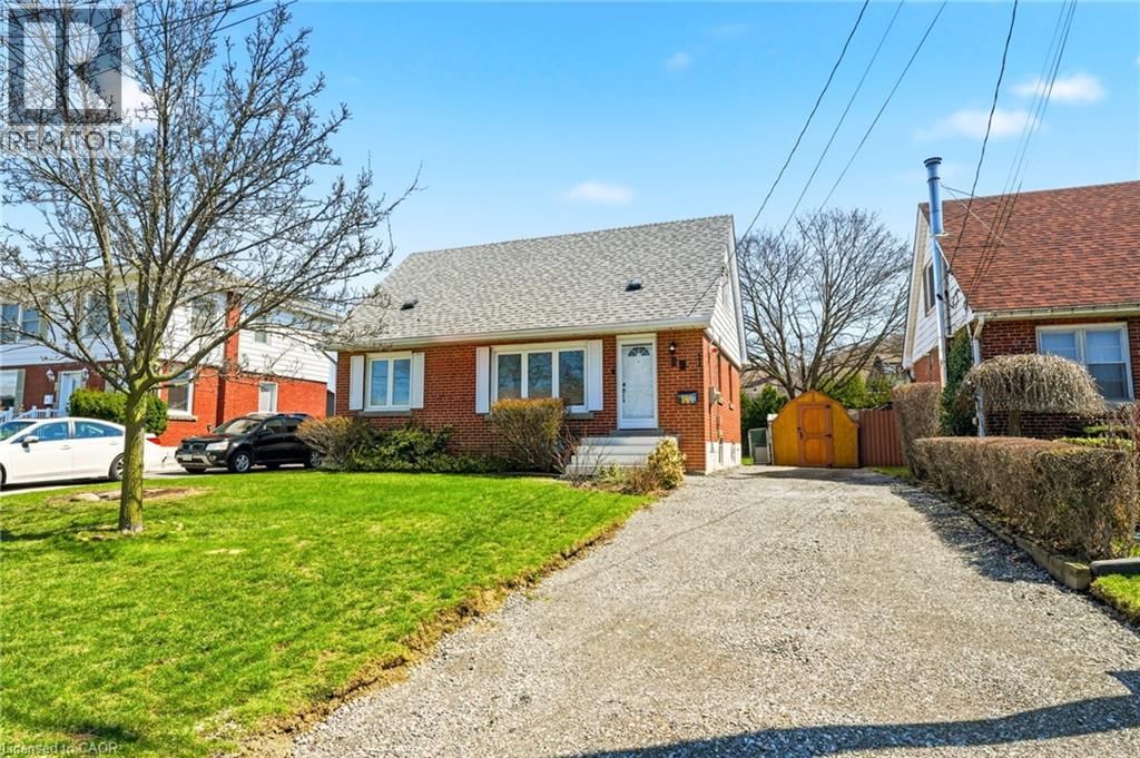 15 ROSELLE PLACE Image 2