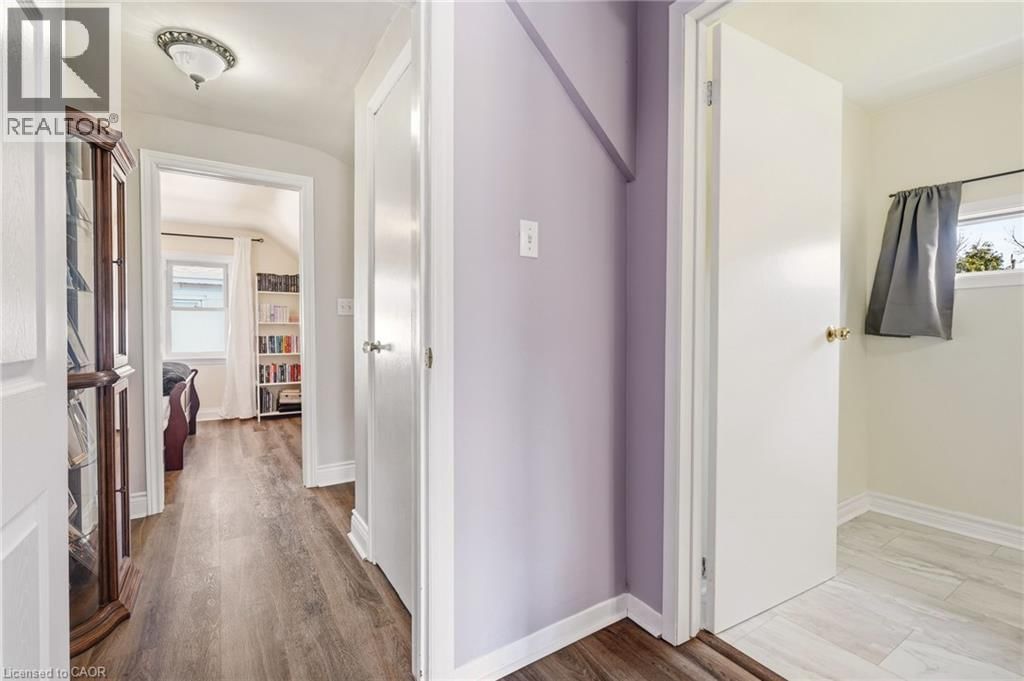 15 ROSELLE PLACE Image 31