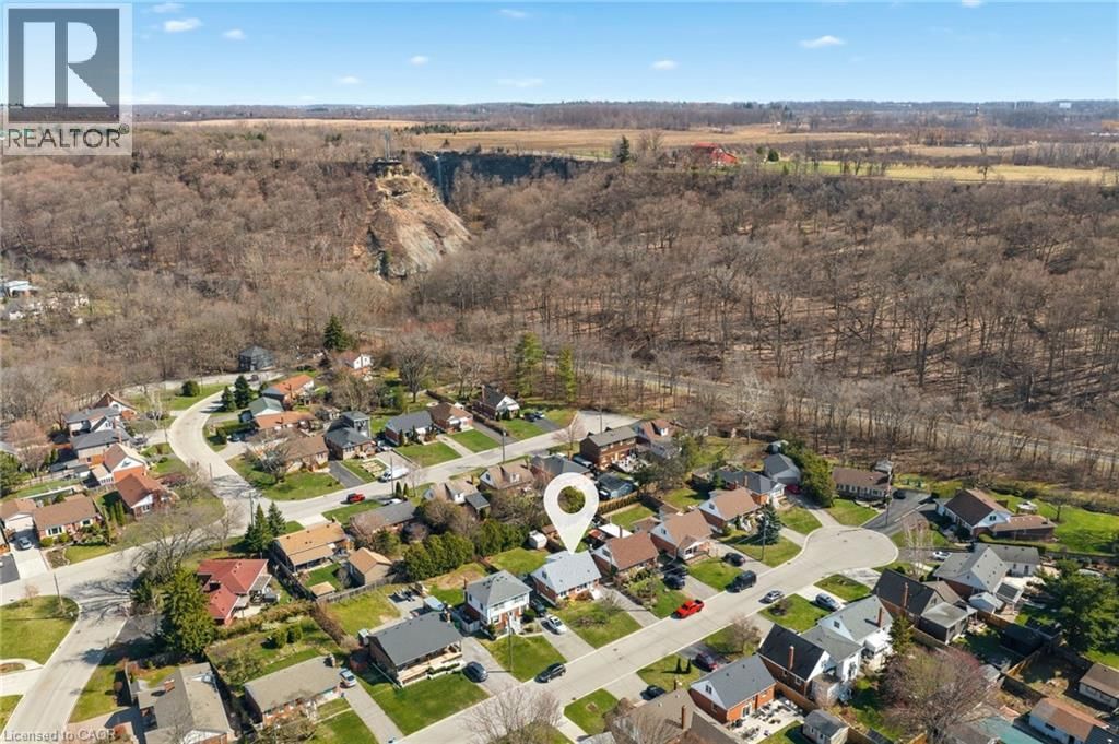 15 ROSELLE PLACE Image 48