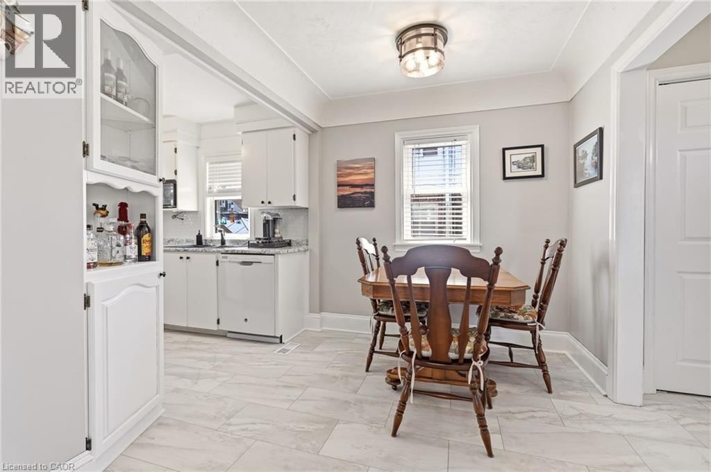 15 ROSELLE PLACE Image 7