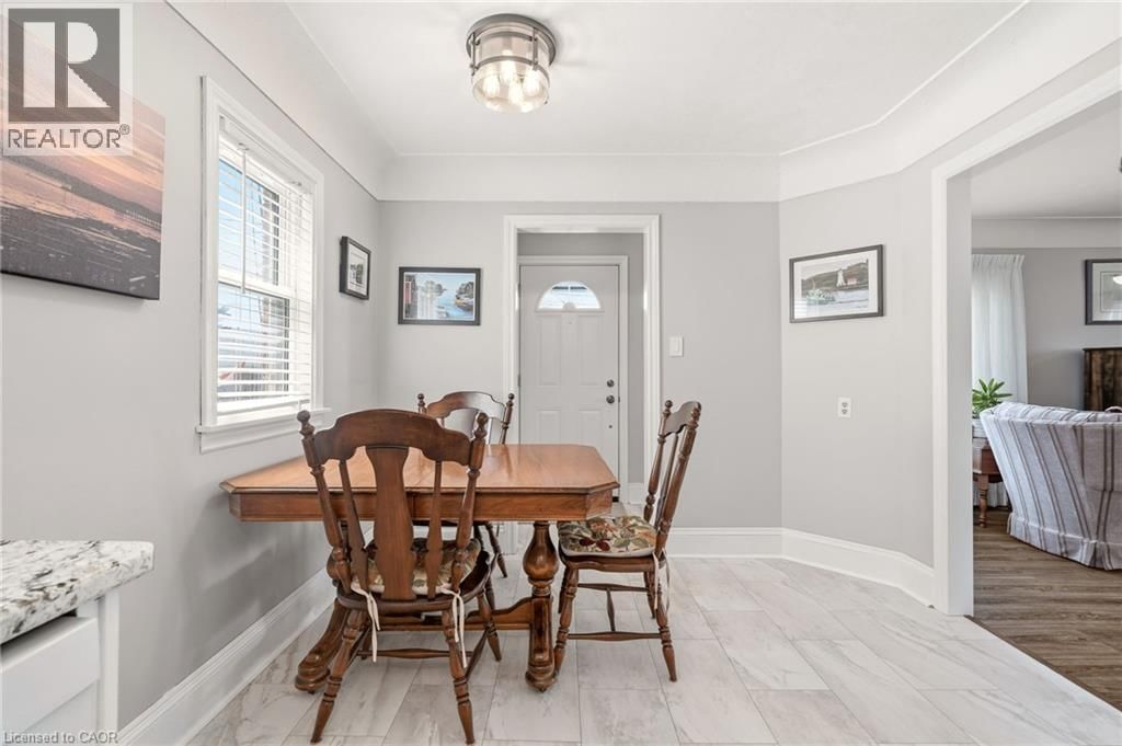 15 ROSELLE PLACE Image 9