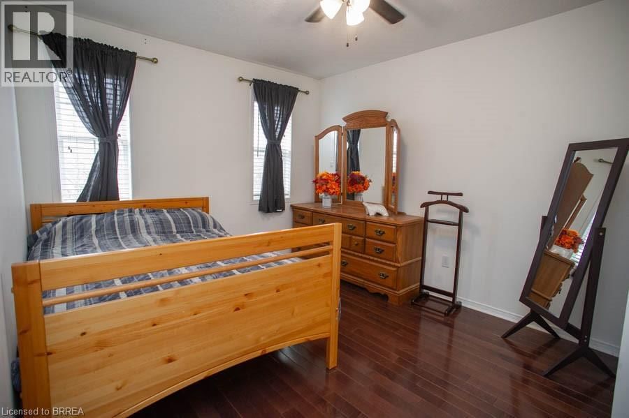 47 STOWE TERRACE Image 18