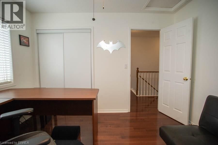 47 STOWE TERRACE Image 21