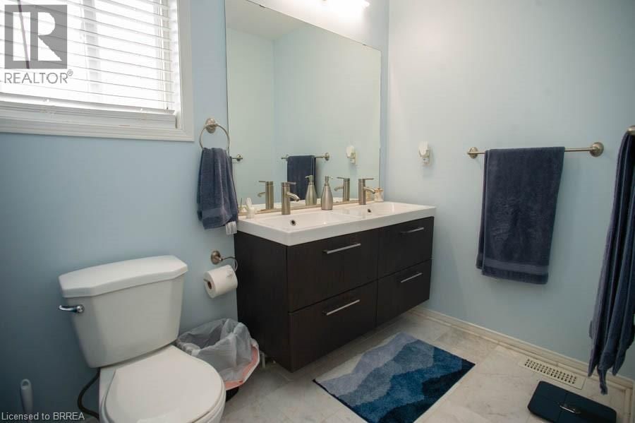 47 STOWE TERRACE Image 22