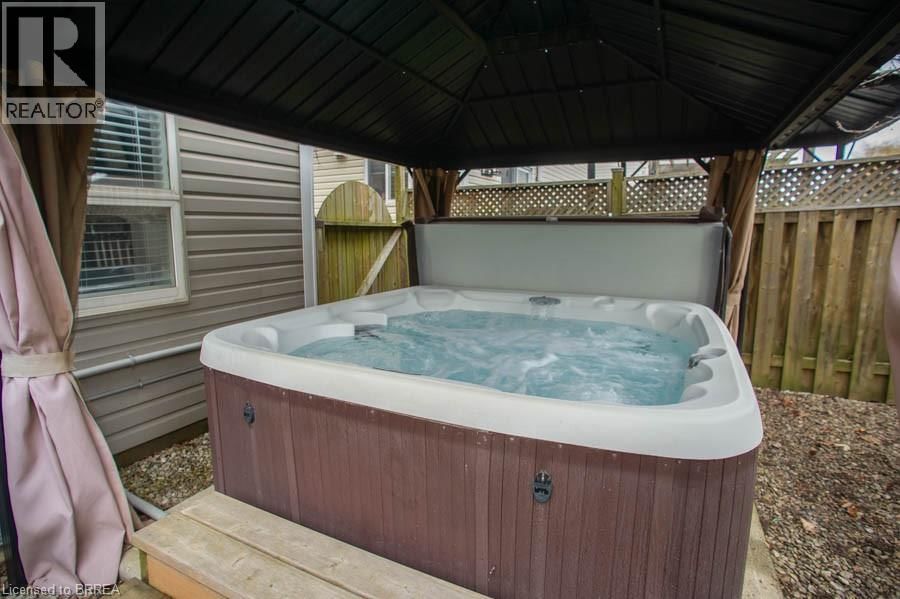 47 STOWE TERRACE Image 33