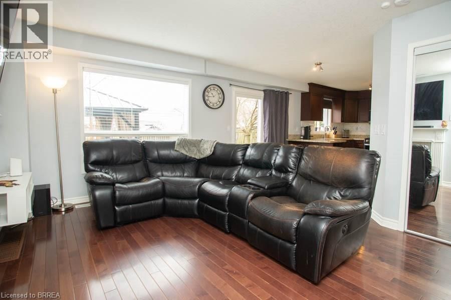 47 STOWE TERRACE Image 9