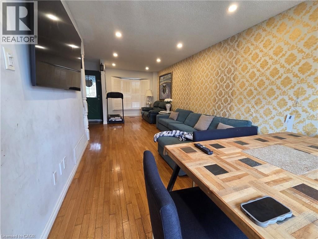 Main - 3082 CANTELON CRESCENT Image 3