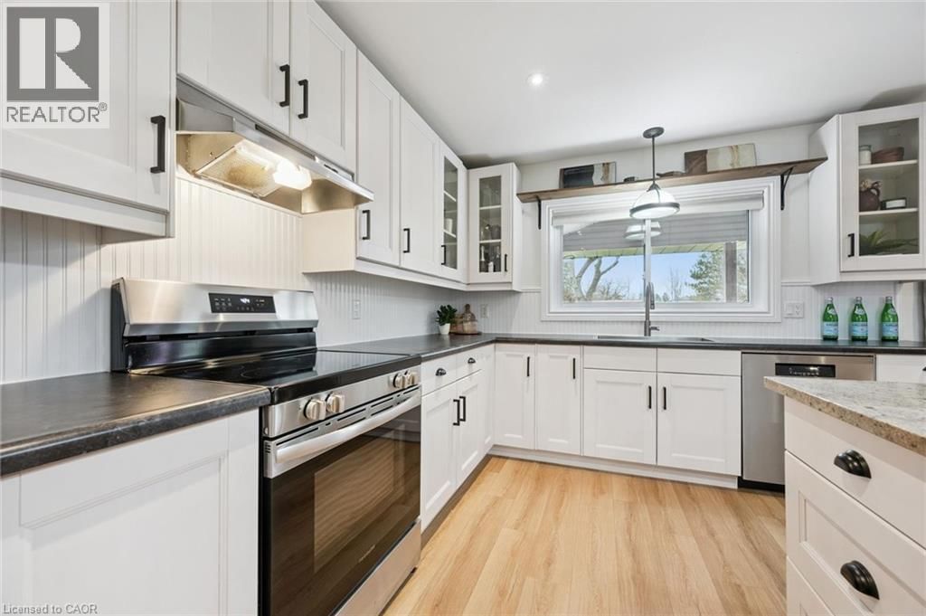 65 SCHWEITZER STREET Image 8