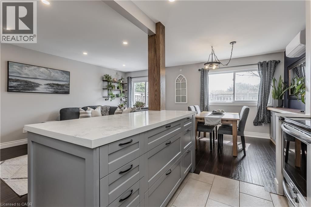 71 - 528 SHERATON ROAD Image 12