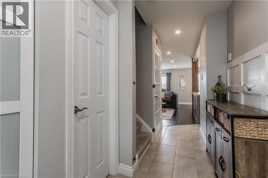 71 - 528 SHERATON ROAD Image 8