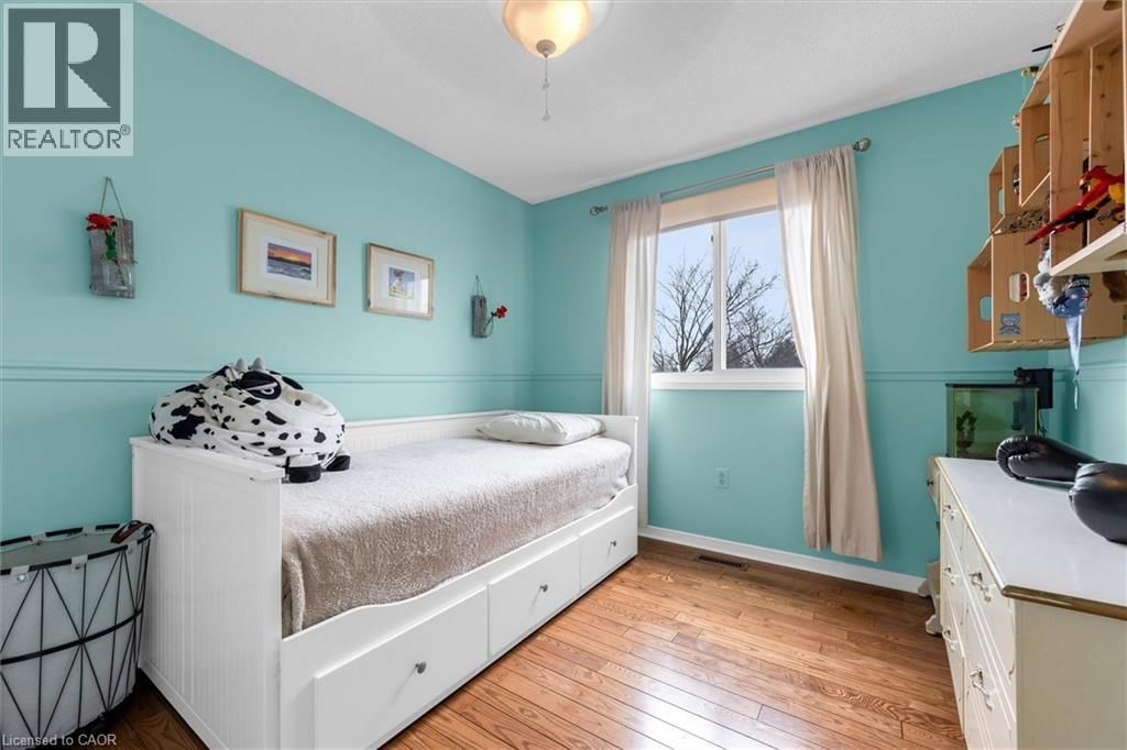 16 HOMELAND AVENUE Image 25