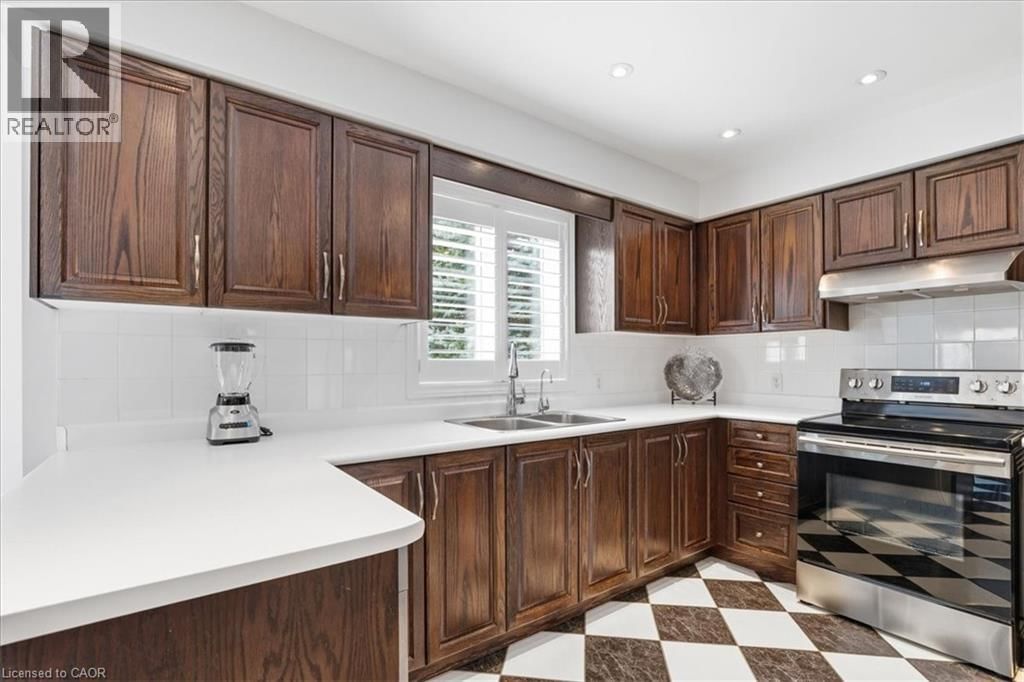 54 WOODCREST COURT Image 14