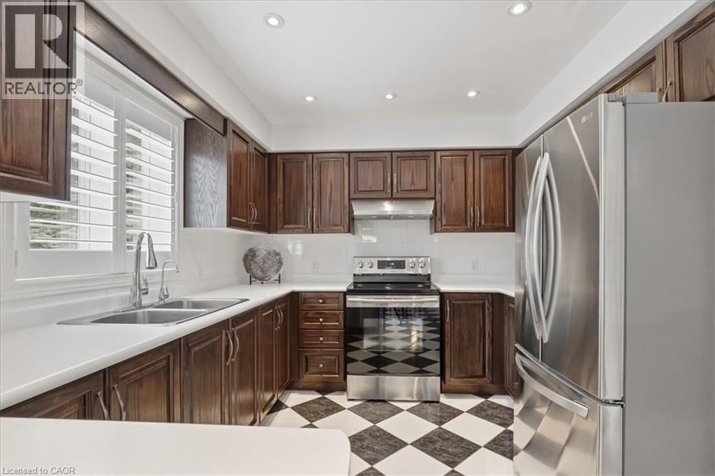 54 WOODCREST COURT Image 15