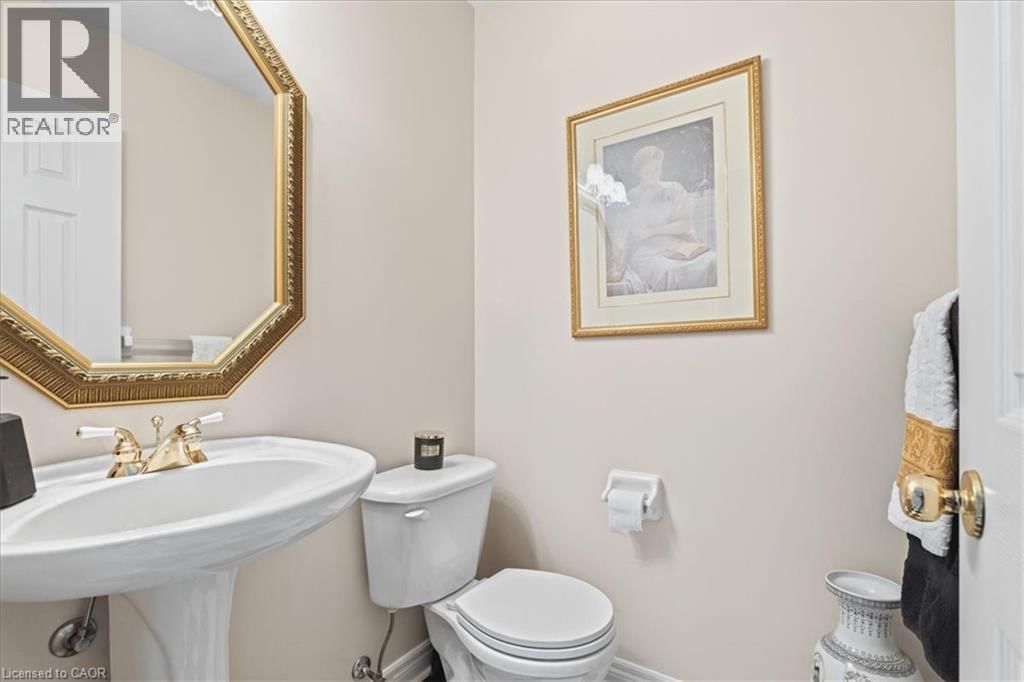 54 WOODCREST COURT Image 9