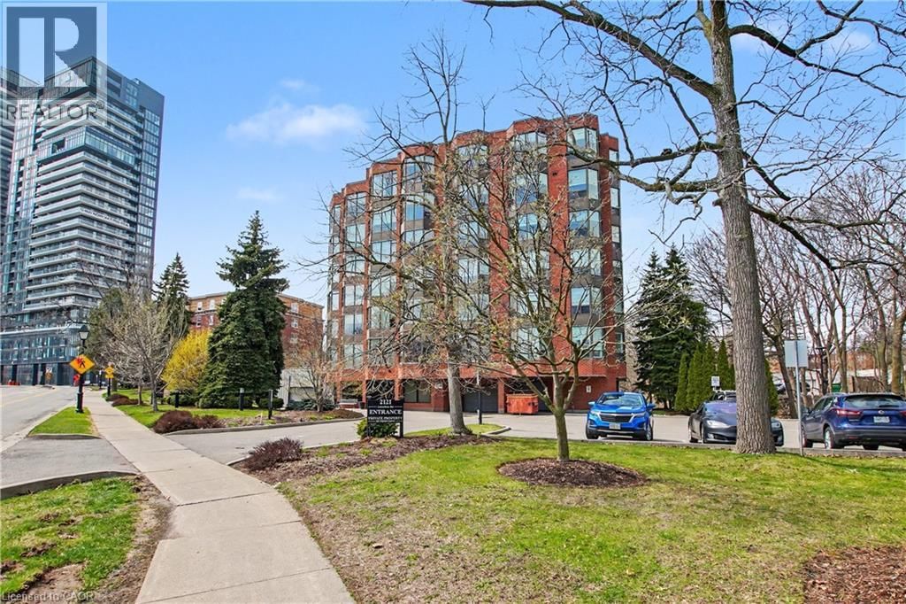 405 - 2121 LAKESHORE ROAD Image 1