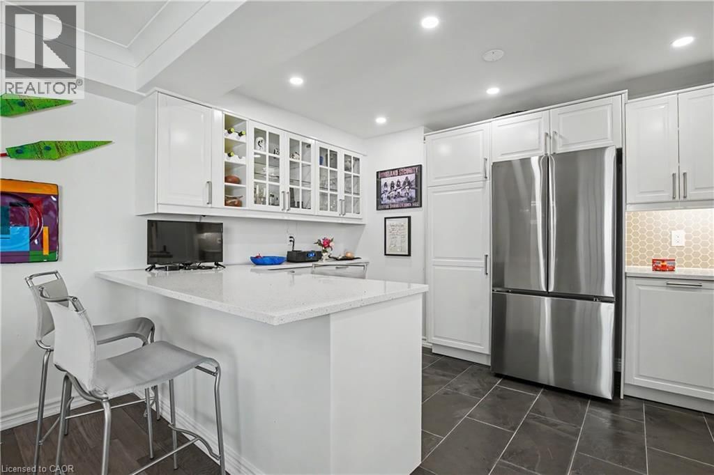 405 - 2121 LAKESHORE ROAD Image 14