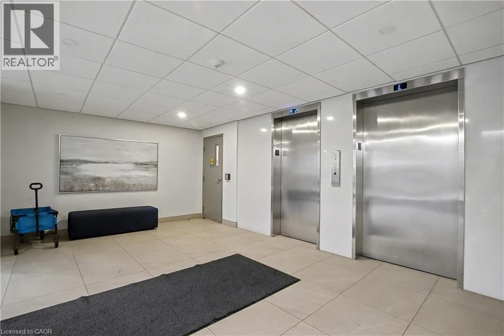 405 - 2121 LAKESHORE ROAD Image 4