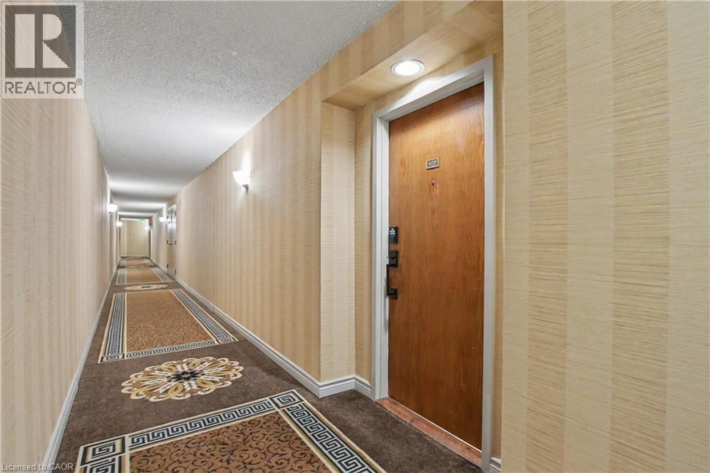 405 - 2121 LAKESHORE ROAD Image 5