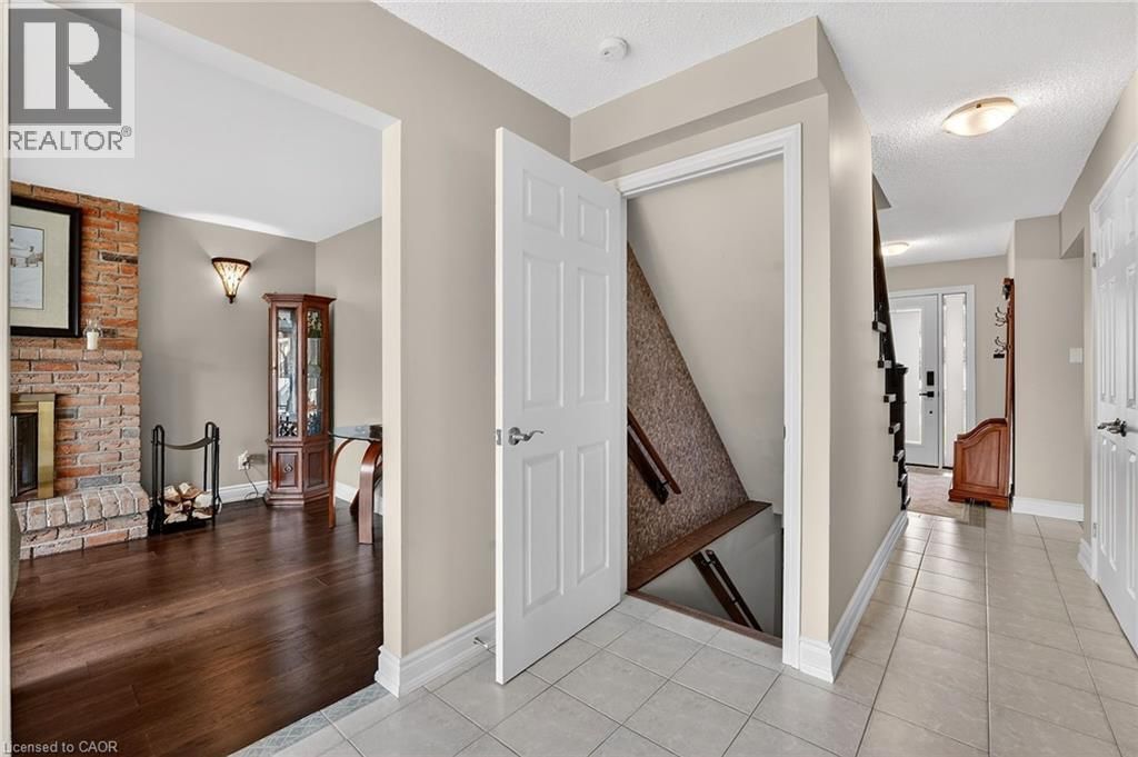 474 KNIGHTSBRIDGE CRESCENT Image 17