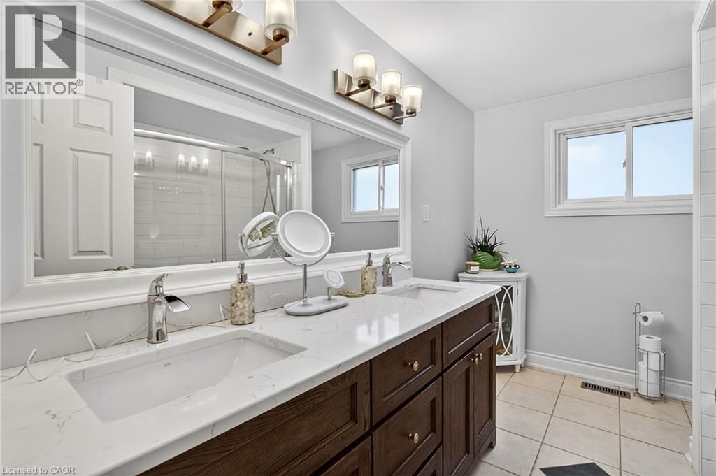 474 KNIGHTSBRIDGE CRESCENT Image 24