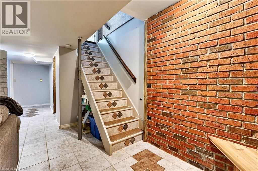 474 KNIGHTSBRIDGE CRESCENT Image 30