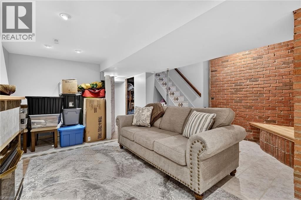 474 KNIGHTSBRIDGE CRESCENT Image 31