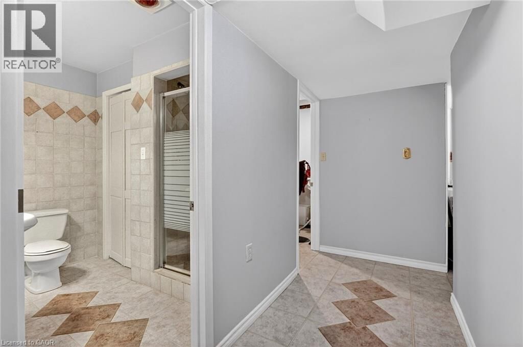 474 KNIGHTSBRIDGE CRESCENT Image 33