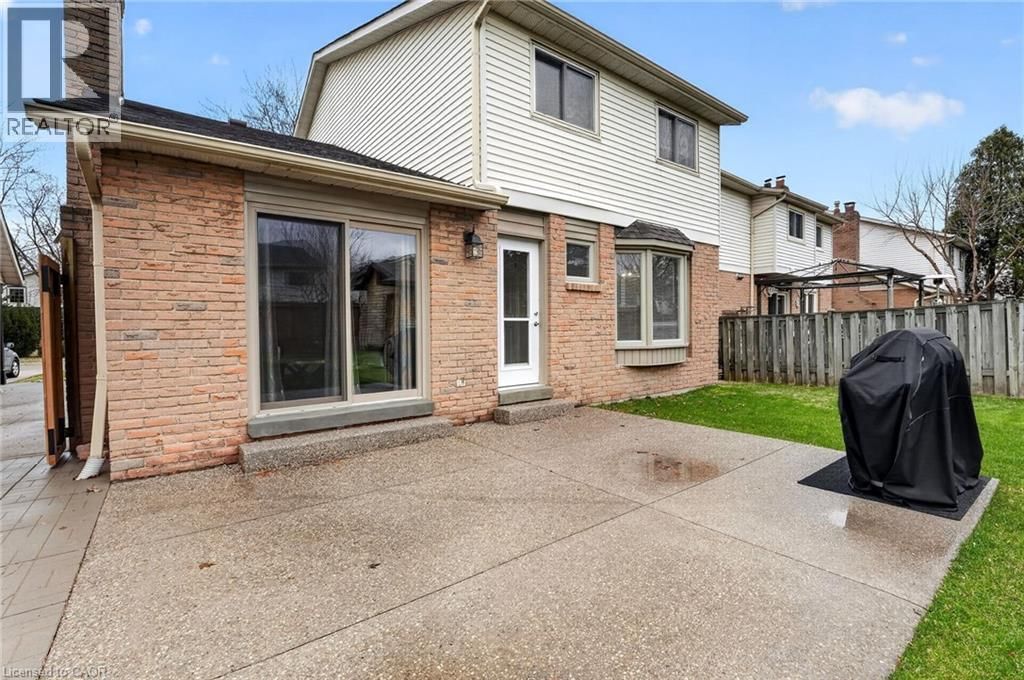 474 KNIGHTSBRIDGE CRESCENT Image 35