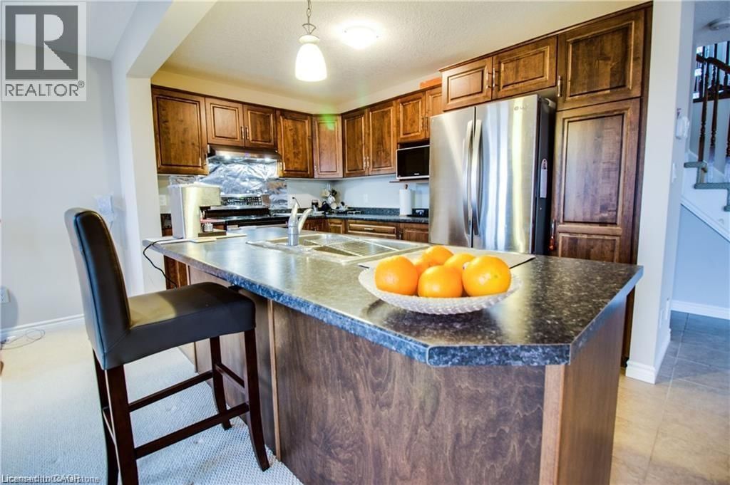 101 ROBERT SIMONE WAY Image 10