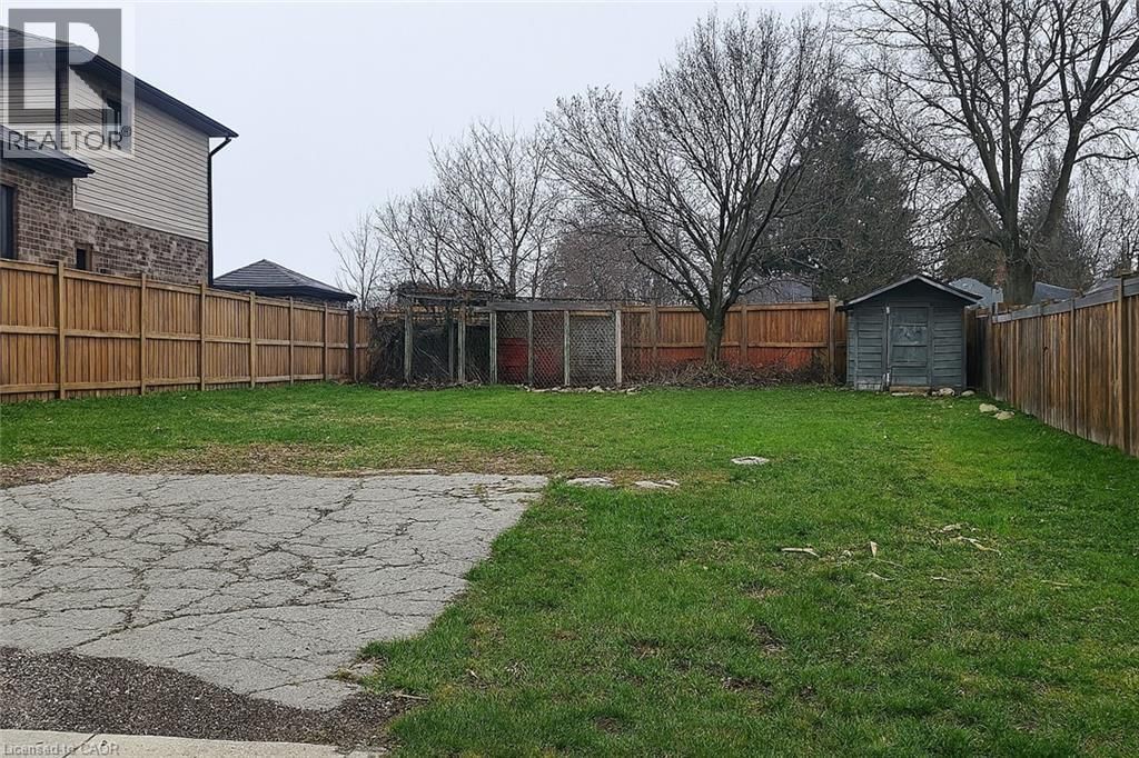 56 SPRUCEDALE CRESCENT Image 4