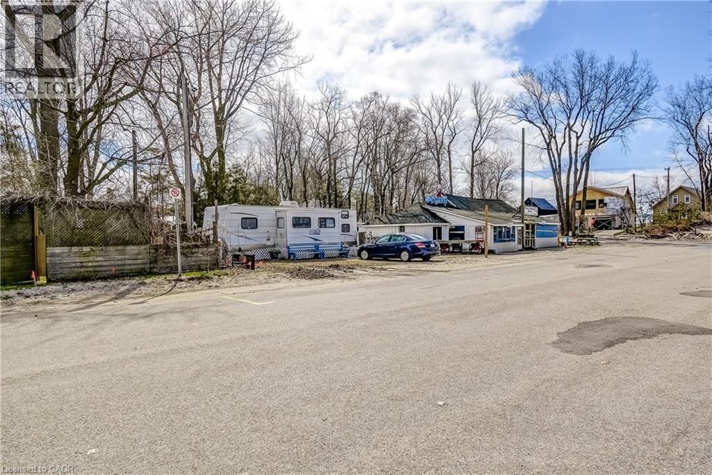 2 BEACH AVENUE Image 11