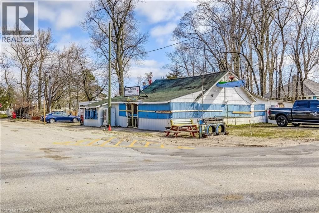 2 BEACH AVENUE Image 12