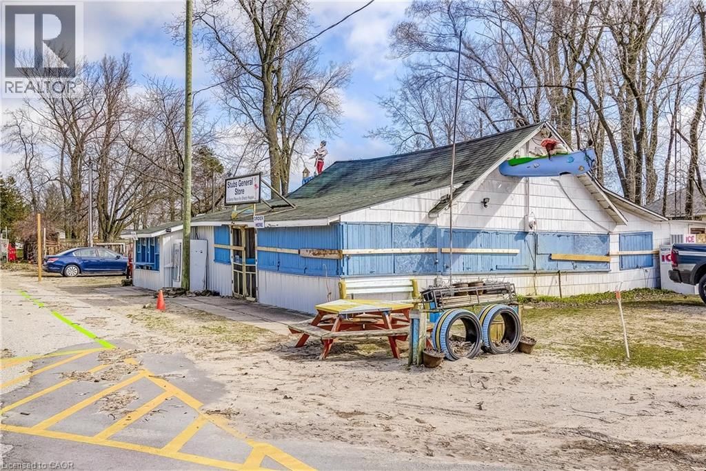 2 BEACH AVENUE Image 14