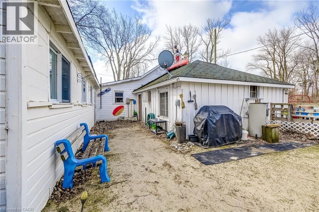 2 BEACH AVENUE Image 18