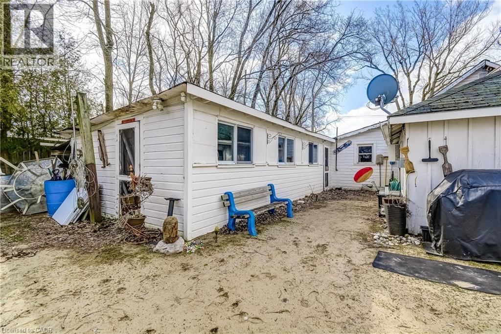 2 BEACH AVENUE Image 19