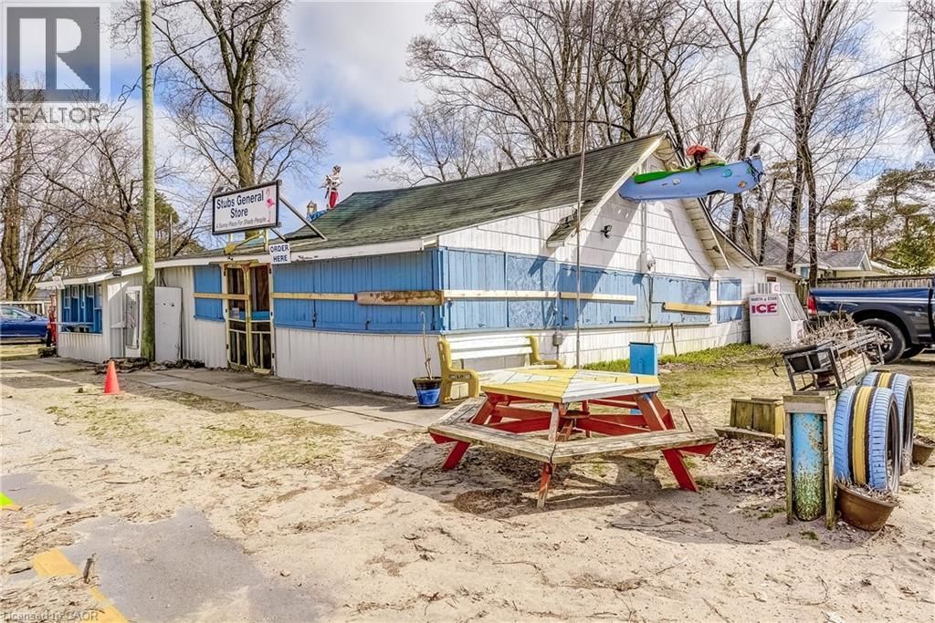 2 BEACH AVENUE Image 21