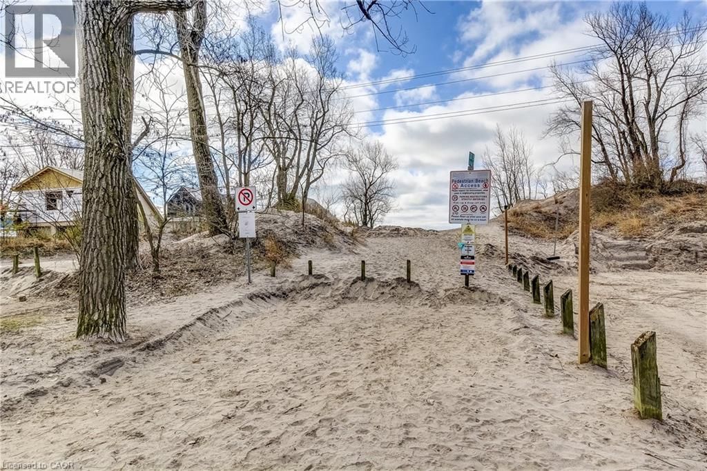 2 BEACH AVENUE Image 24