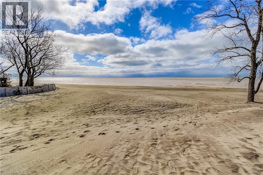 2 BEACH AVENUE Image 26