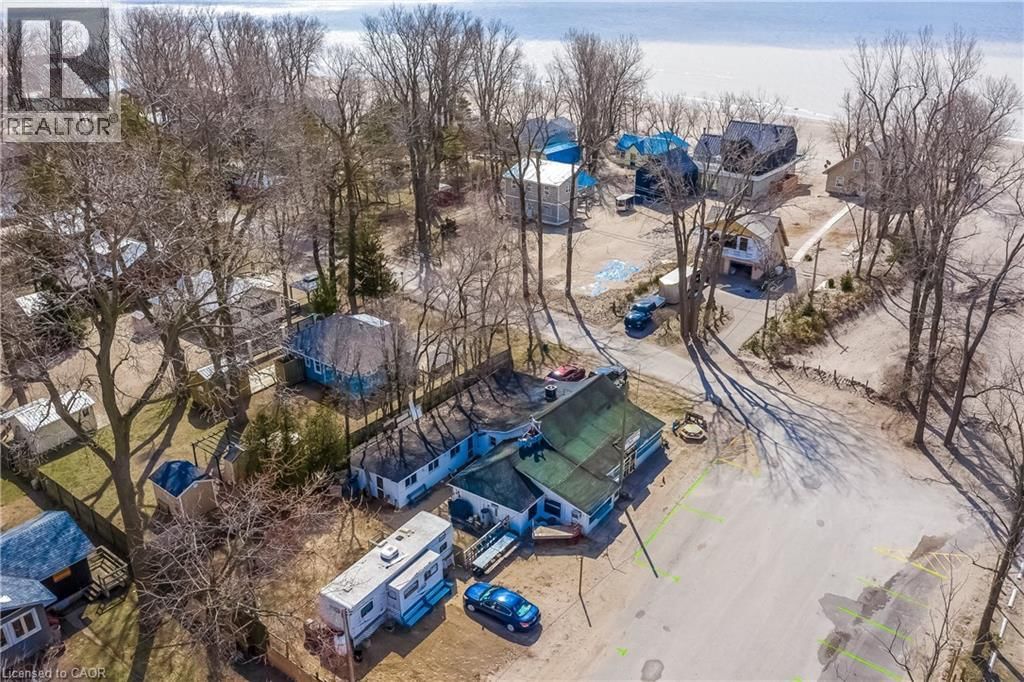 2 BEACH AVENUE Image 33