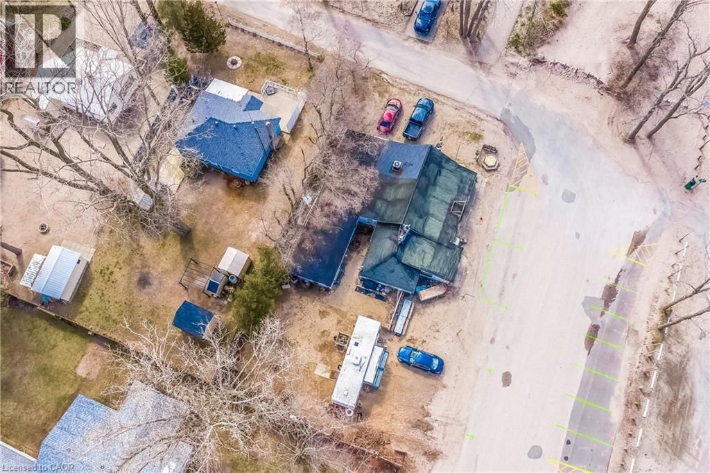 2 BEACH AVENUE Image 45