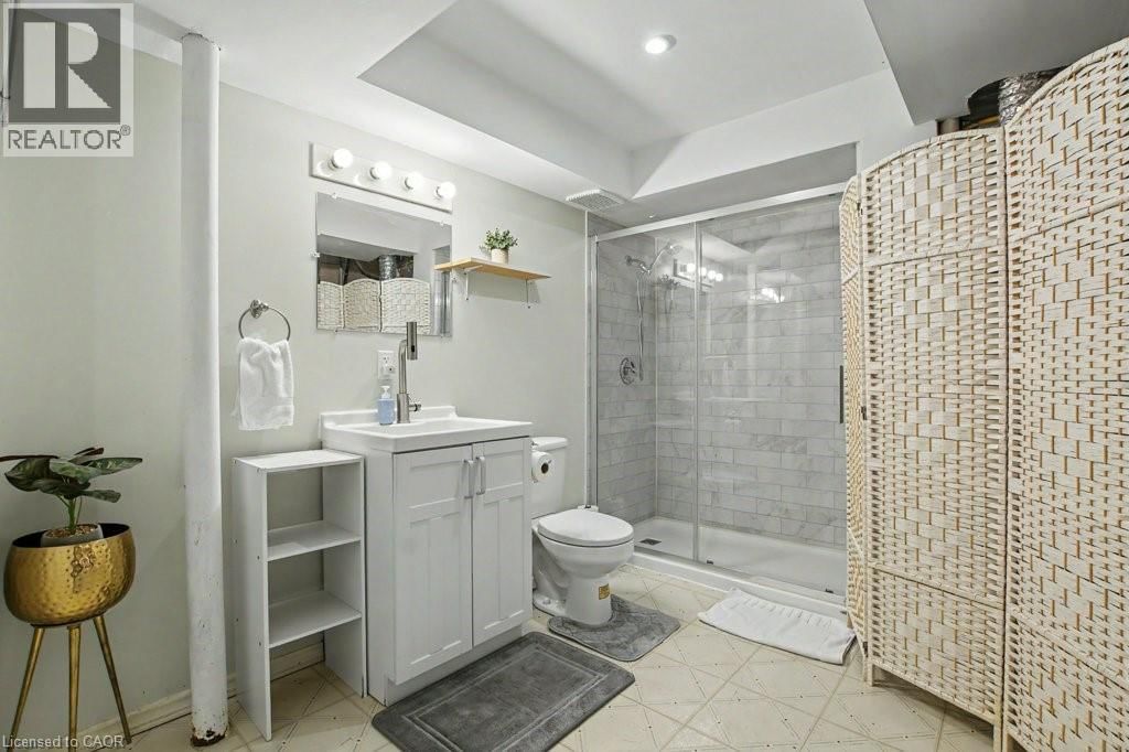 32 MARISA STREET Image 32