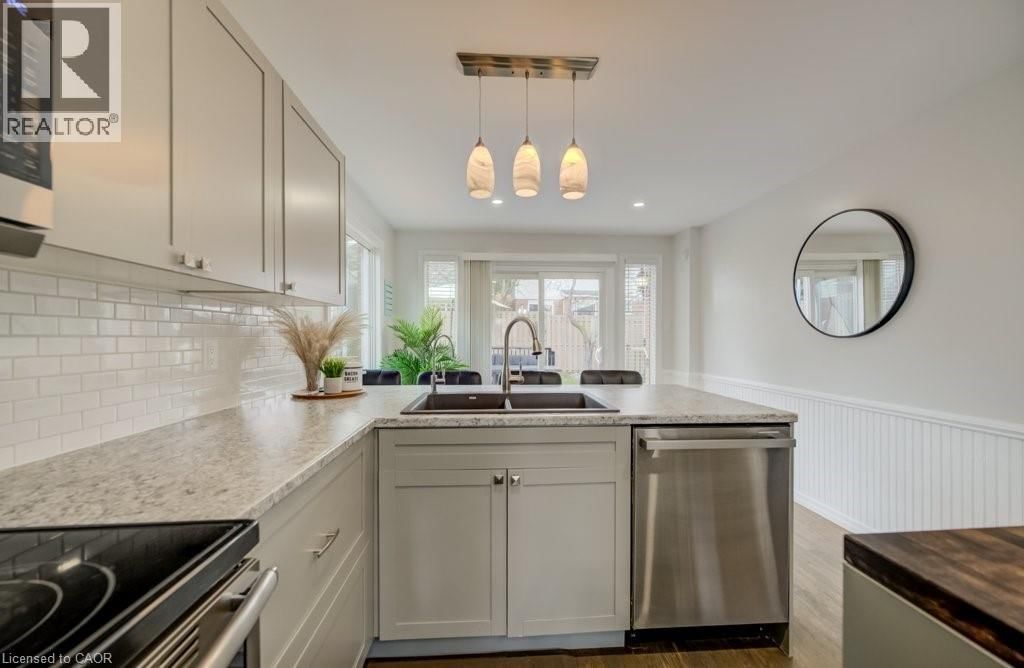 107 OLD PARK LANE Image 11