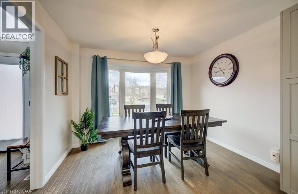 107 OLD PARK LANE Image 15