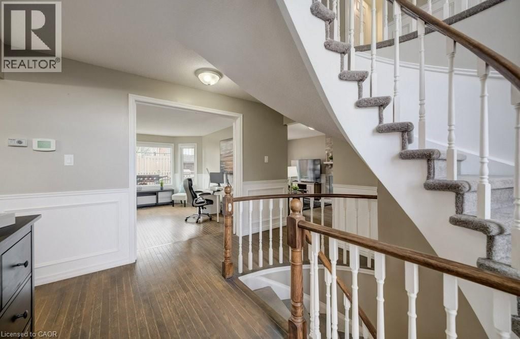 107 OLD PARK LANE Image 17