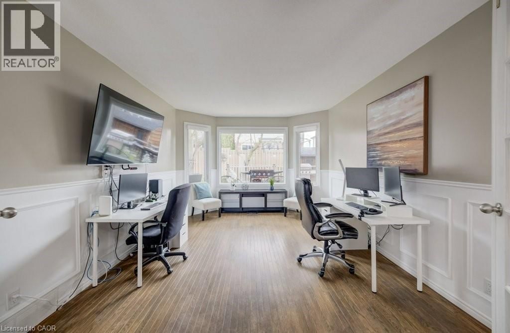 107 OLD PARK LANE Image 18